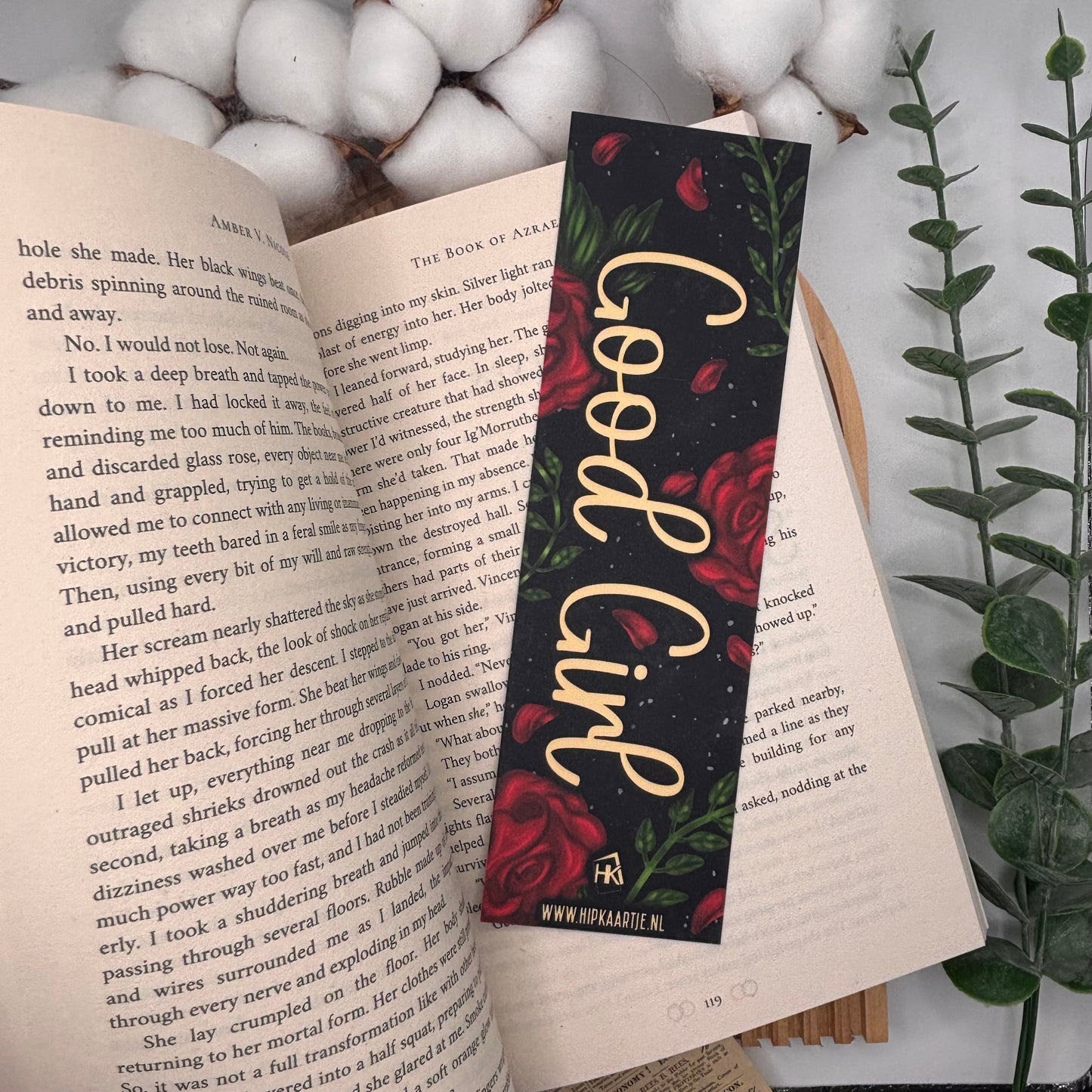 Good girl boekenleggers speciaal voor de dark romance liefhebber met rozen en bladeren
