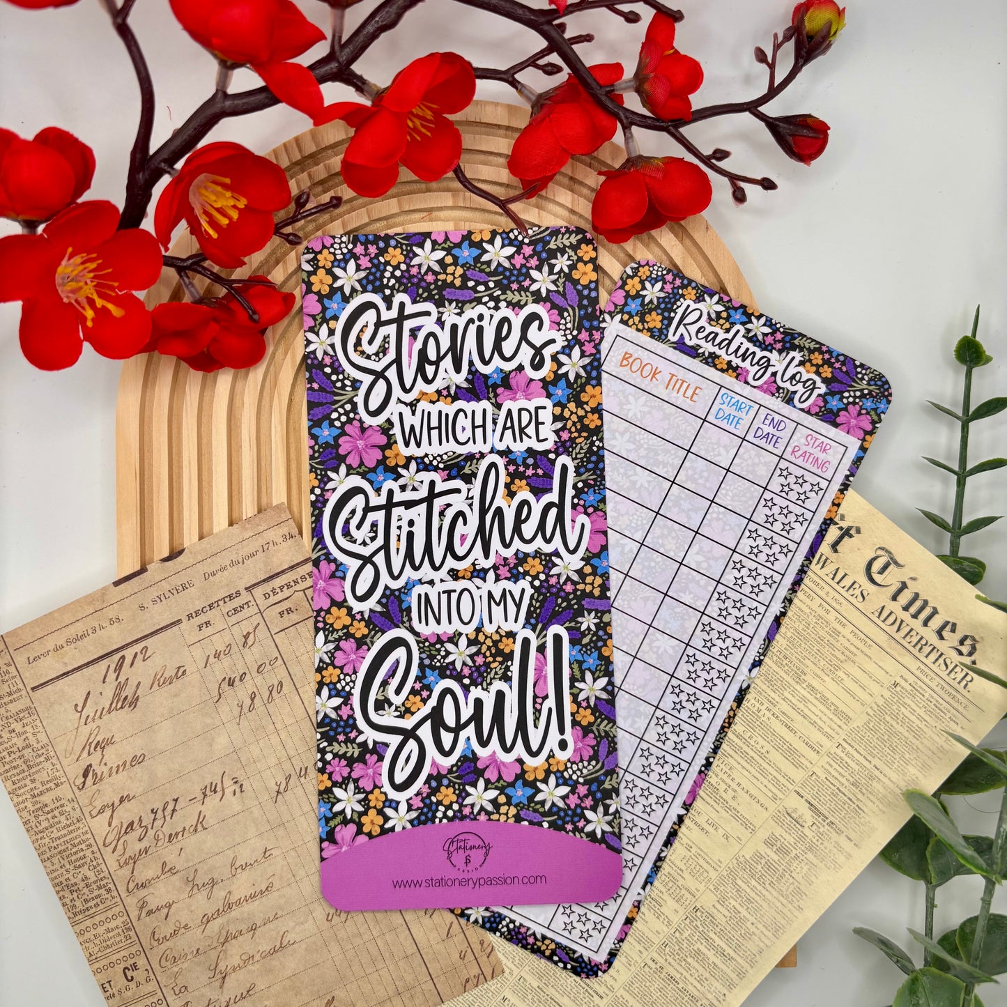 Reading Log Boekenlegger – Stitched Into My Soul | Donkere Bloemenpracht