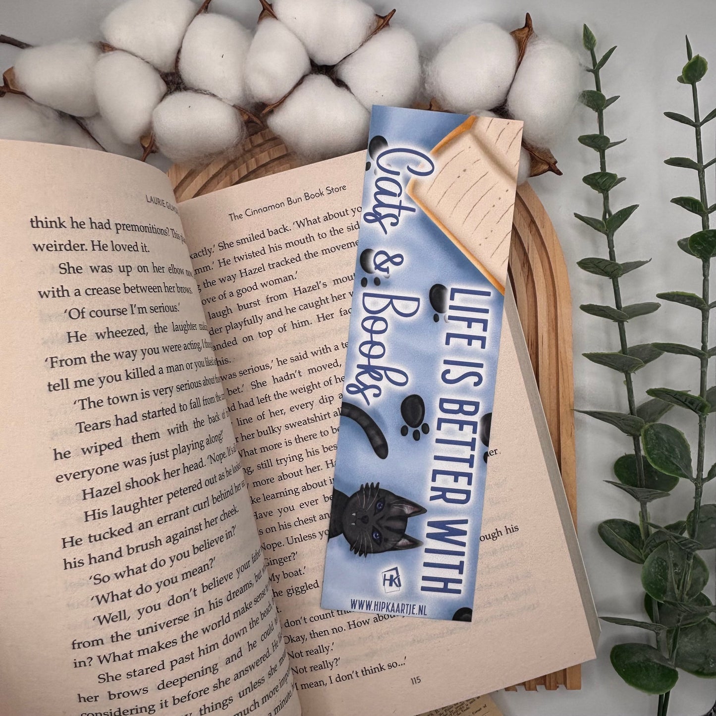 Boekenlegger met katten en quote Life is Better with Cats and Books – achterkant