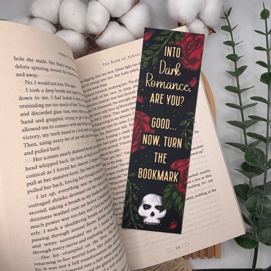 dark romance boekenlegger met schedel voorzijde