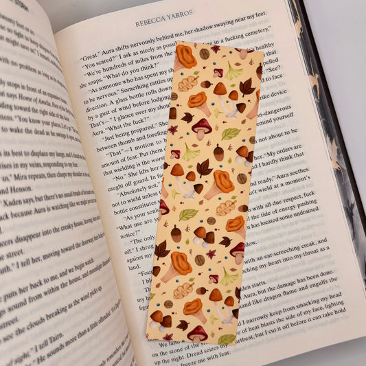 Boekenlegger – Autumn Forest | Herfstpatroon met Paddenstoelen & Blaadjes