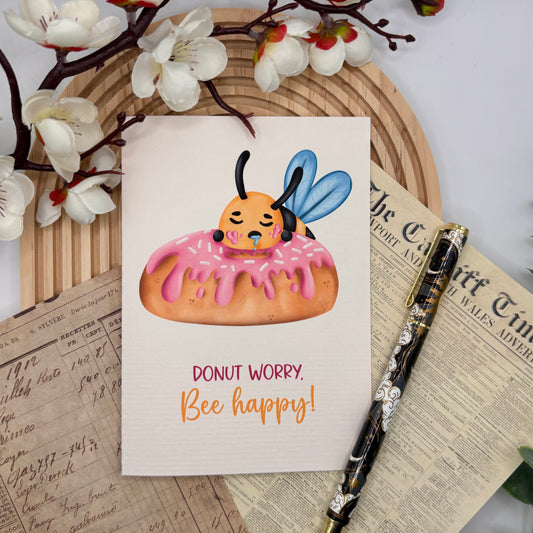 Wenskaart – Donut Worry, Bee Happy | Kawaii Bij op Donut